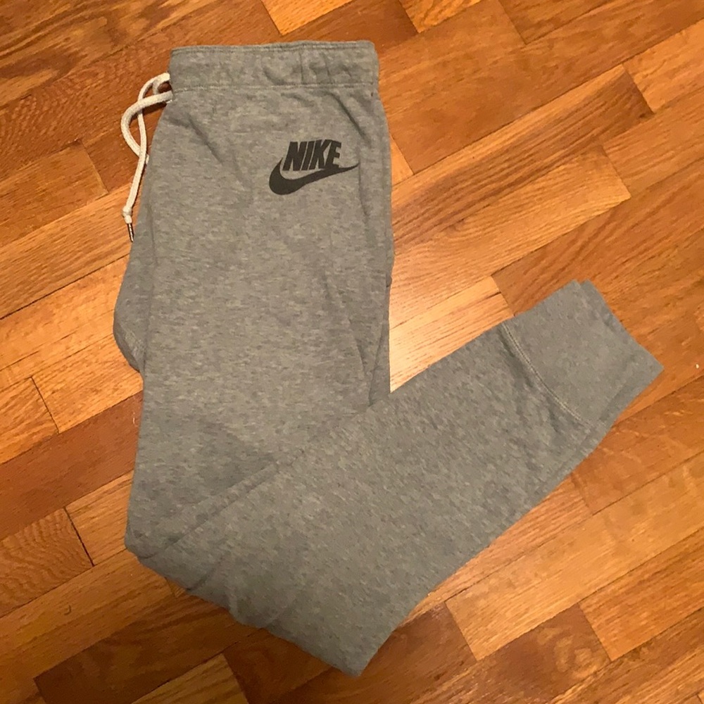 Nike Joggers, size L